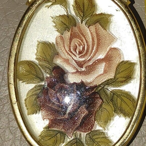 Roses Pendant Necklace 29 Inch Vintage Flowers Oval Pink Red Gold Tone Frame - Picture 6 of 10